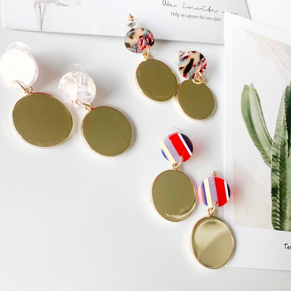 Disc Drop Earrings Tortoise - Picture 4 of 4